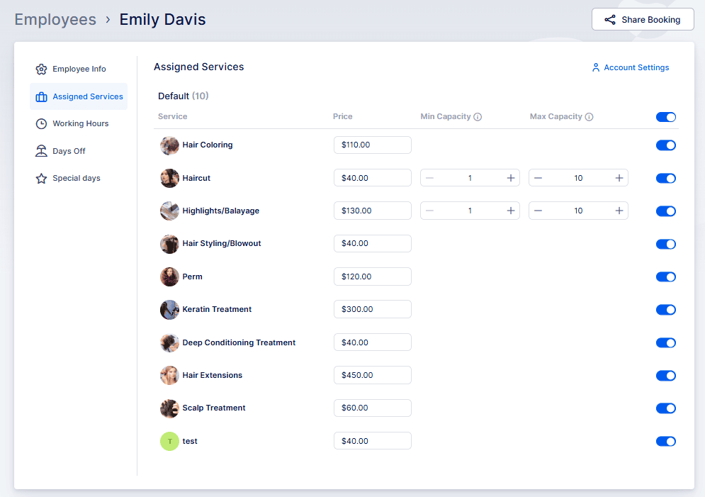 Una captura de pantalla de la página "Servicios asignados" para la empleada Emily Davis, que muestra una lista de servicios de peluquería con precios, capacidades mínimas y máximas y opciones para editar o alternar servicios.